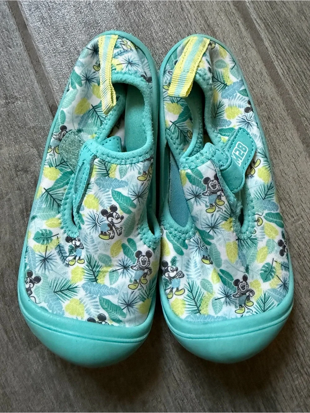 Turquoise Kids Mickey Water Shoes Size 11/12